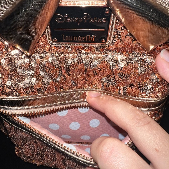LOUNGEFLY ROSE GOLD MINNIE BAGPACK INCLUDING FREE MATCHING EARS - Picture 5 of 9